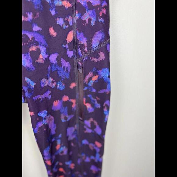 Athleta Leggings Womens Small Purple Rainier Leopard Tight Ankle 7/8 Zip Pockets - Picture 3 of 5